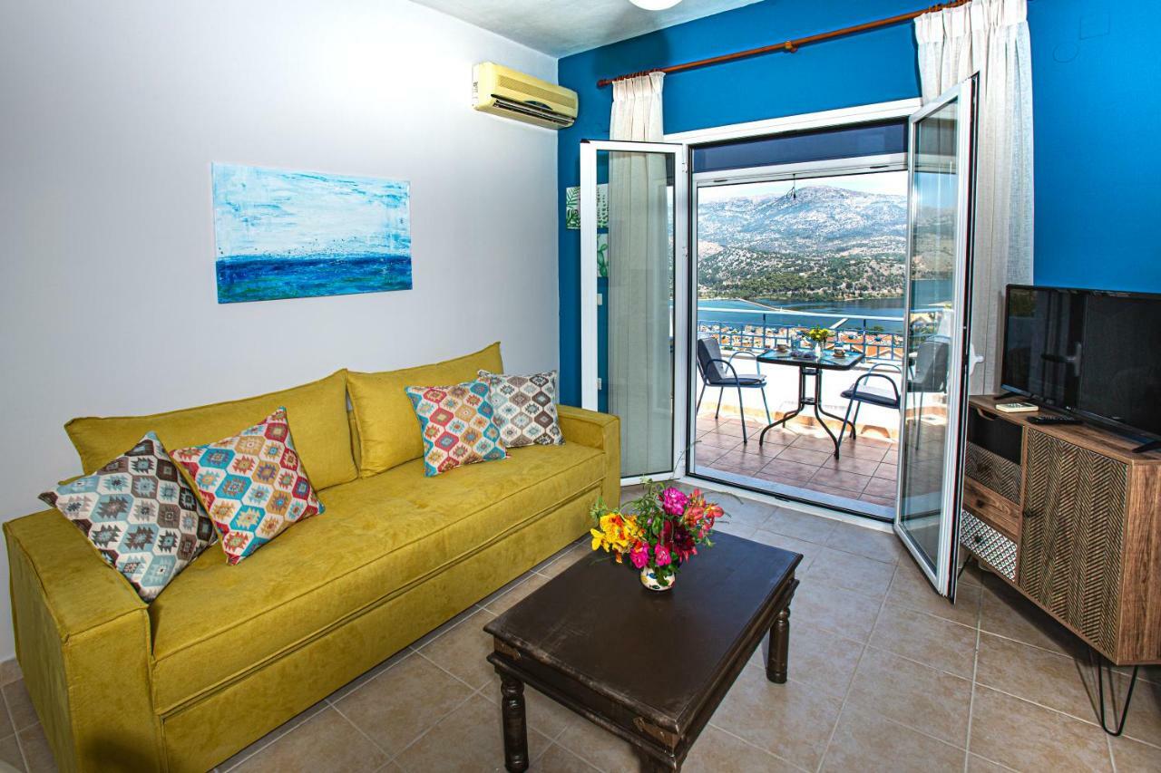 Antigone Apartments Argostoli  Esterno foto